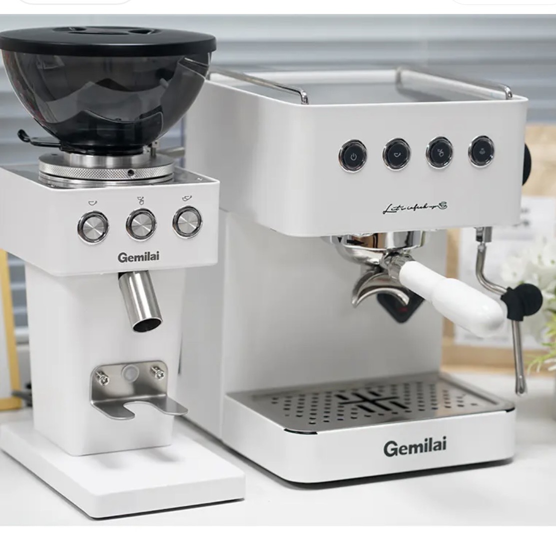 Máy xay cà phê CRM 9015 A